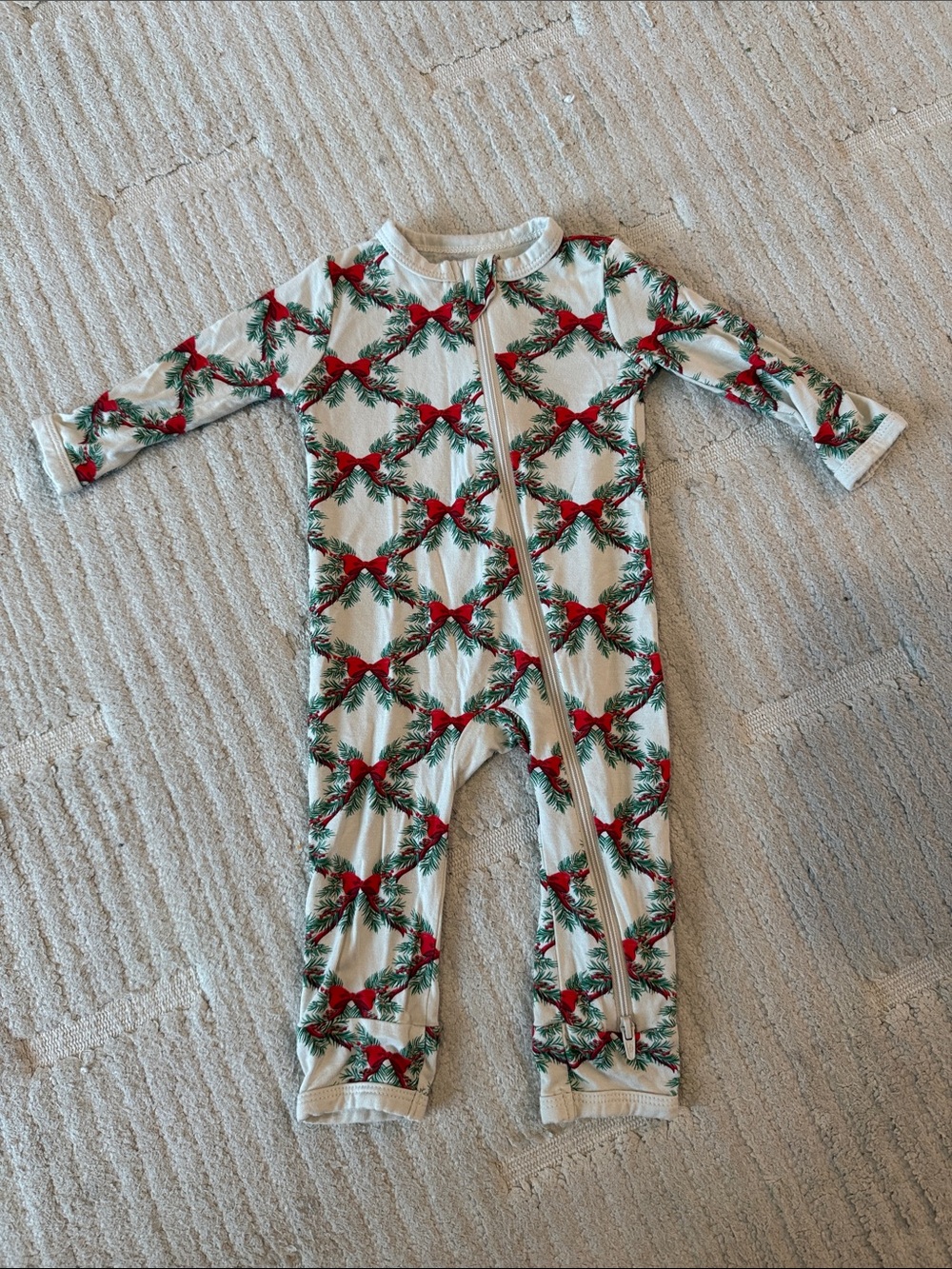 NWOT Kyte BABY Cream Footie with Red Bows & Green Pine Sprigs